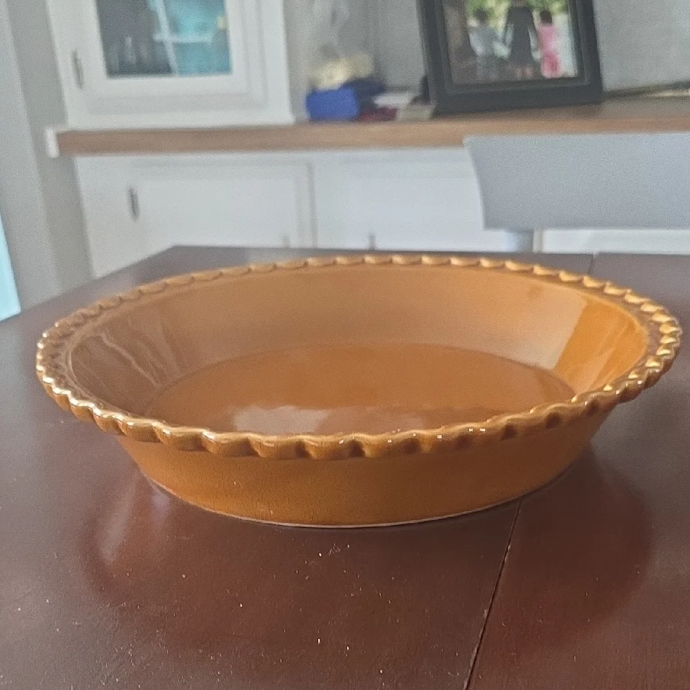 Crate & Barrell Ceramic Pie Plate